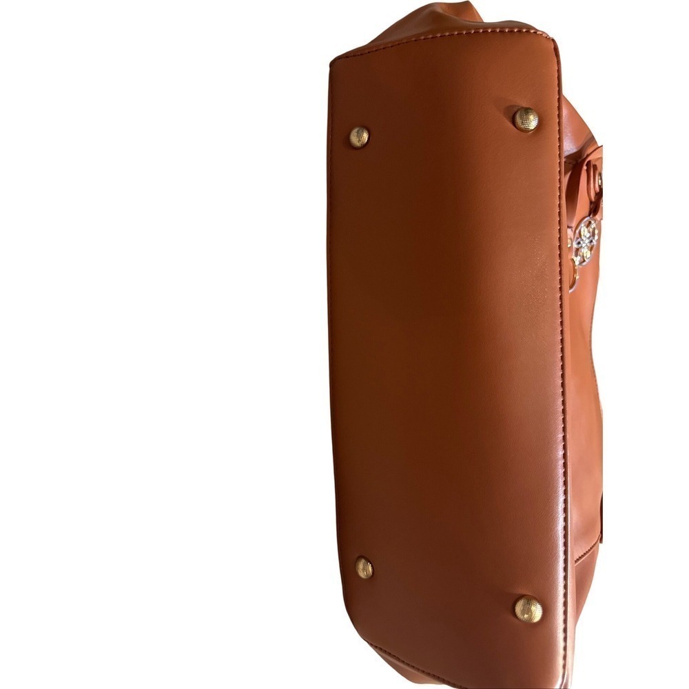 Classic caramel brown faux leather shoulder bag - Picture 5 of 8